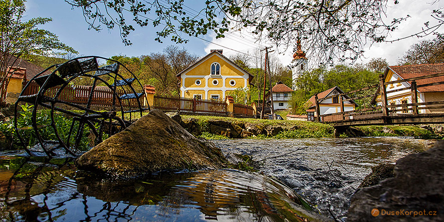 Aggtelecký kras (Aggteleki-karszt) - malebná vesnička Jósvafő