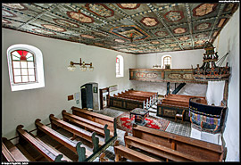 Tornakápolna - reformovaný kostel (református templom) s ceněným kazetovým stropem