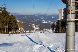 Lyžařské centrum Ski Makov na hoře Čerenka, pohled na Lysou horu (2017)