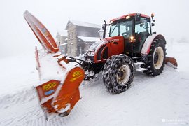 Sněhová fréza na traktoru v akci (2021)
