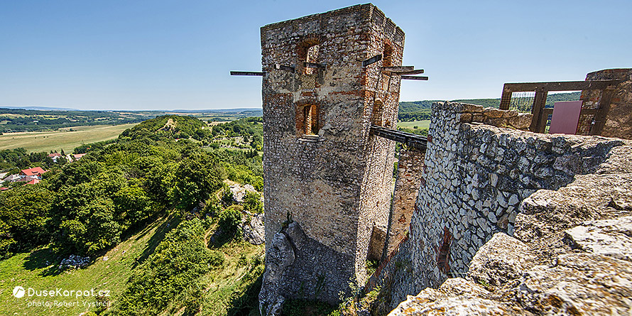 Výhled z hradu Csesznek