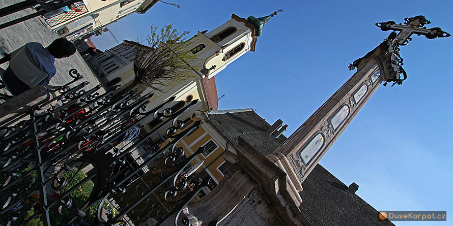 Szentendre - kostel Blagovestenška na Hlavním náměstí