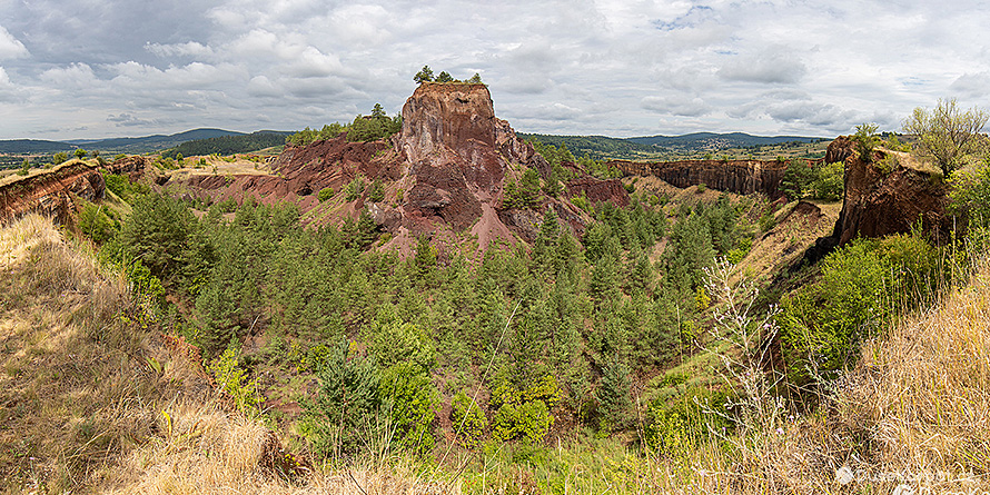 Impozantní kráter sopky Racoș Impozantní kráter sopky Racoș