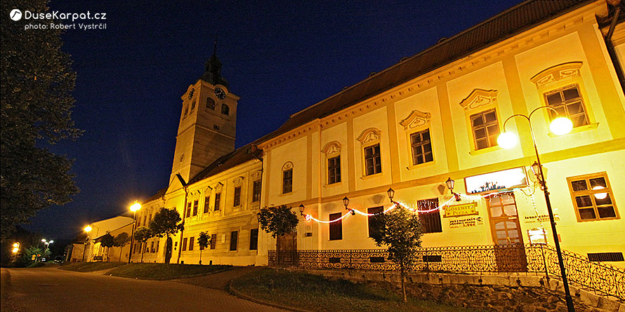 Historické centrum Gelnice v noci