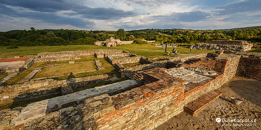 Felix Romuliana – rozsáhlý archeologický areál se zbytky starořímské pevnosti