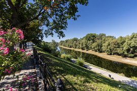 Řeka Sugovica, přítok Dunaje, který v místě vytváří Petőfiho ostrov (Petőfi-sziget) (2025)