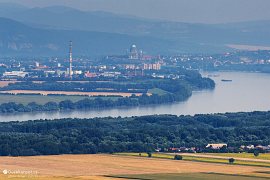 Výhled z hor na Dunaj, slovenské Štúrovo a maďarský Ostřihom (2021)