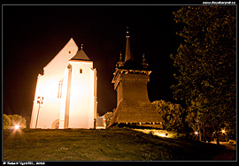 Nyírbátor - kalvínský kostel (református templom) v noci