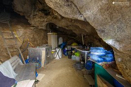 Vstup do jeskyně Sátorkőpusztai-barlang (2021)