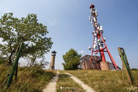 Bývalý vojenský areál na vrcholu hory Kis Strazsa (Malá Stráža) (2021)