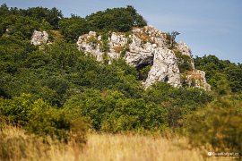 Impozantní skalní okno (most) Tündér kapu (2021)