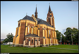 Krásný novogotický kostel sv. Stanislava Biskupa v Lutoviskách (kościół św. Stanisława Biskupa w Lutowiskach)