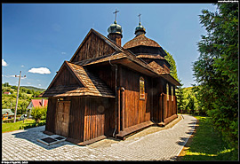 Krościenko - dřevěný kostel Narození Matky Boží (cerkiew Narodzenia Matki Bożej w Krościenku)