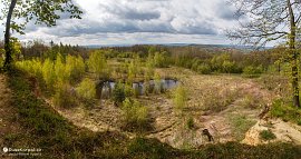 Výhled za skály na okraji rezervace Skarpa Jaksmanicka (2017)