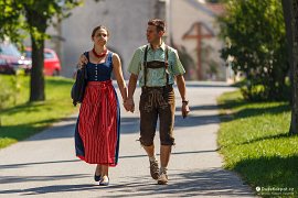 Rakouský tradiční oděv je stále nošený (2016)