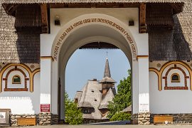 Vstup do kláštera Mănăstirea Bârsana (2018)