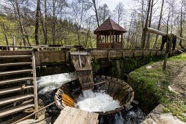 Důmyslná stavba s pračkou se zcela ekologickým pohonem (2025)
