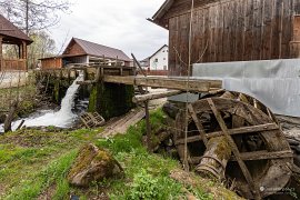 Nebo se nechat pustit na mlýnské kolo (2025)