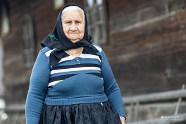 Místní babička (2025)