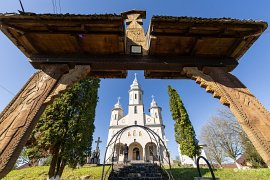 Zděný kostel v Buzešti (2025)