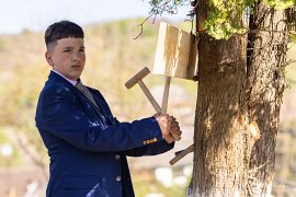 V klepání (klopání) se tu střídají samotní věřící, kteří najdou odvahu dobře vyťukat předem daný rytmus (2025)