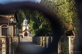 Pravoslavný kostel (biserica ortodoxă) ve čtvrti Vajnafalva (2024)