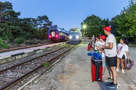 Příjezd rychlíku od Mangalie, kterým se dopravují rekreanti zpět od moře do svých domovů (2025)