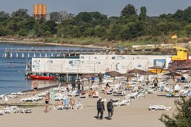 Rekreanti se léčí pomazáním černým bahnem (2025)
