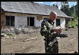 Maramureš - strážce hranic a pohraniční kontrola v osadě Șuligu