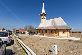 Dřevěný kostelík v pohraniční vsi Petea (2025)