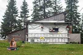 Posezení před občerstvením (2024)