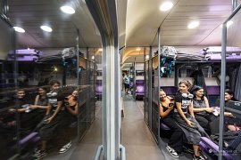 Mládež cestuje nočním vlakem k Černému moři (2025)