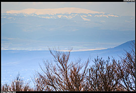 Pohled z Karanče na zasněženou Kráľovu hoľu v Nízkých Tatrách