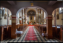 Interiér kostela v Modrém Kameni