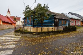 Dřevěnice v Lendaku modře malovaná ve ždiarském stylu (2022)