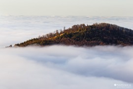 Vtáčí vŕštek (též nazývaný Ostrý vrch) na hlavním hřebeni (2022)