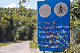 Neobvyklý zákaz vstupu a vjezdu cizinců na silnici směřující do nitra pohoří Kučaj (2019)