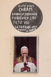 Čerstvý obrázek papeže Lva XIV. v kostele (2025)