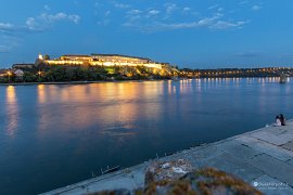 Hrad Petrovaradín v noci (2025)