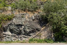 Schodiště ke vstupu do starého vlakového tunelu (2025)