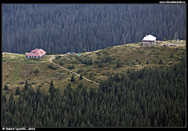 Meteorologická stanice na polonině Požyževská (сніголавинна станція Пожижевська), pohled z Hoverly (2011)