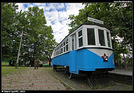 Černivci - historická tramvaj jako památník na doby, kdy ve městě jezdily tramvaje
