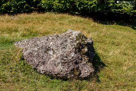 Kámen jasně připomínající sopečný původ horstva (2017)