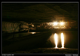 Solotvyno - hluboko v solných dolech (podzemní jezero)