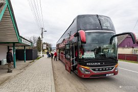 Autobus společnosti Regabus z Rachova do Liberce, provázání místních obyvatel s českými zeměmi je stále silné (2025)