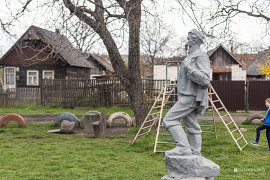 Dřevorubec (лісоруб) bez tváře (2025)